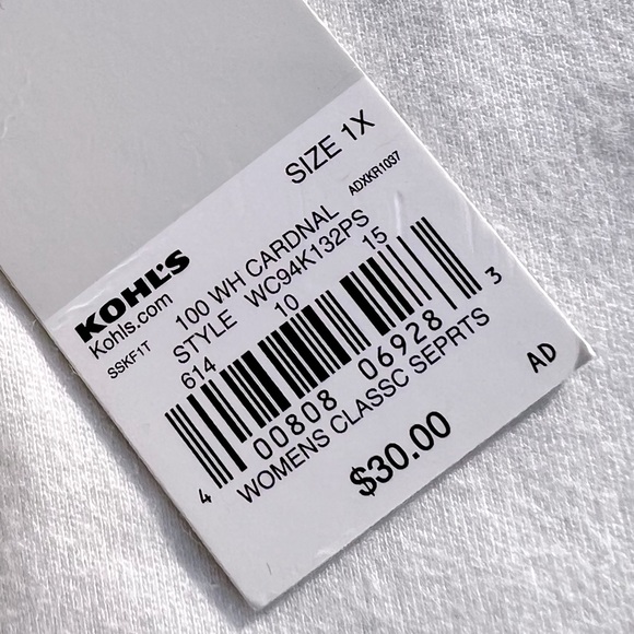 CROFT & BARROW LONG SLEEVED CHRISTMAS WREATH TEE with A TOUCH OF BLING - Picture 13 of 16